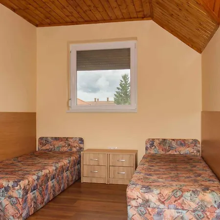 24 Vakantiehuis Balatonkeresztúr