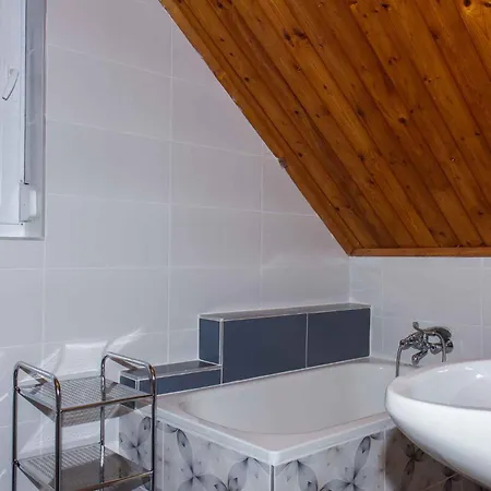 24 Balatonkeresztúr